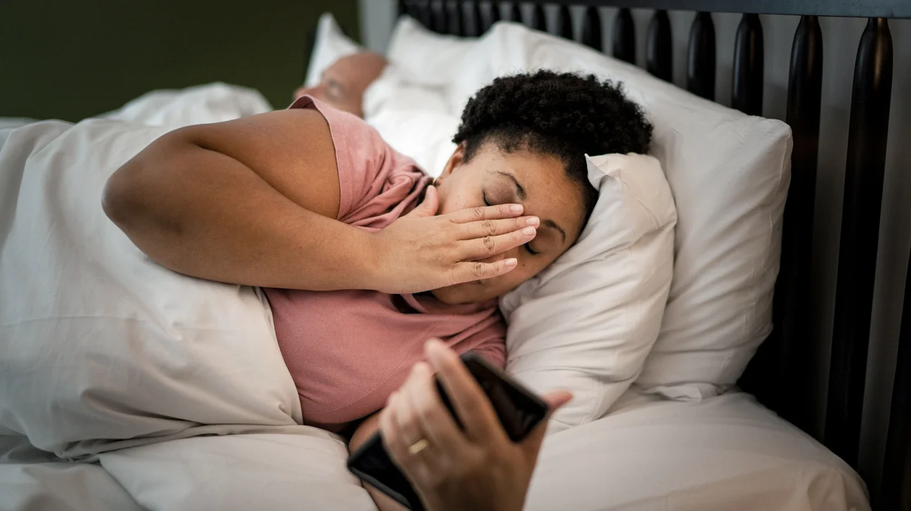 Morning Stomach Nausea: Track Patterns and Meal Timing