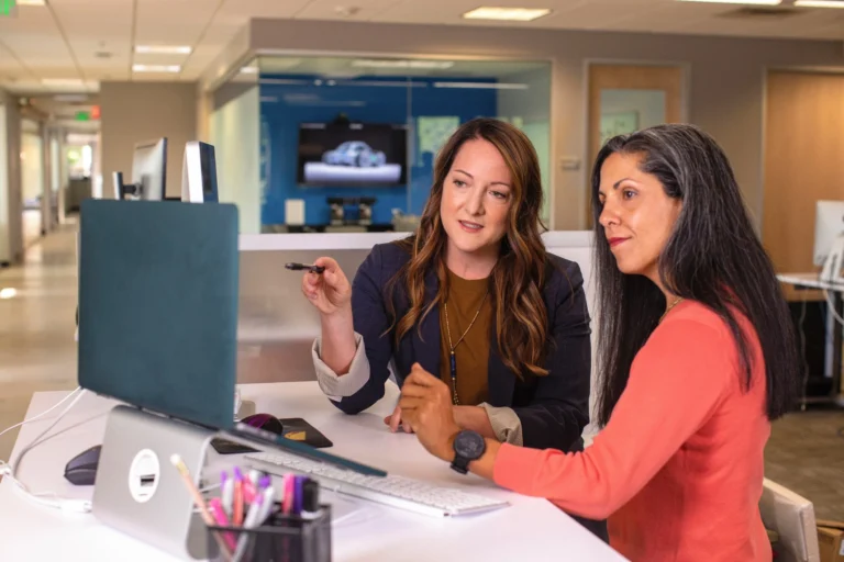 Weak Employee Onboarding: Reduce Confusion From the First Day
