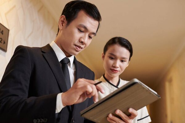 Weak Staff Scheduling: Match Coverage With Busy Hours
