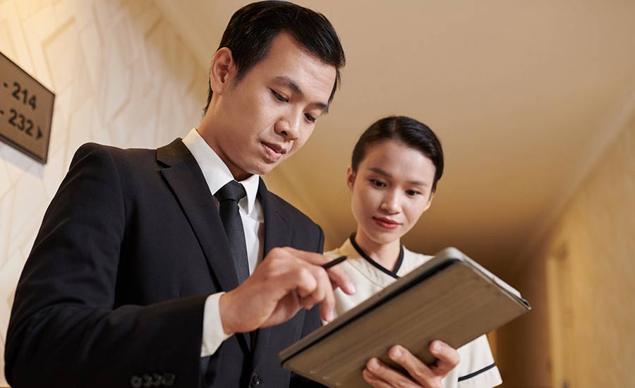 Weak Staff Scheduling: Match Coverage With Busy Hours