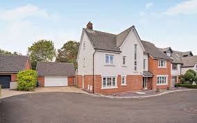 5 Best Commercial Auctioneers in Cardiff - Find business properties available through auctions